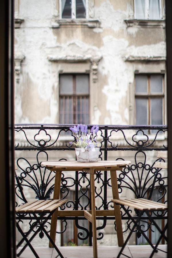 Csengery Deluxe Home With Balcony Budapest Exterior foto