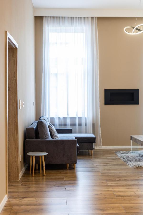Csengery Deluxe Home With Balcony Budapest Exterior foto